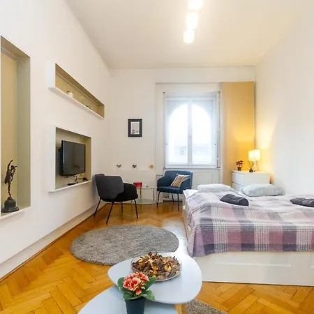 Luxury On Andrassy Avenue - A7 Apartment Budapest Exterior photo