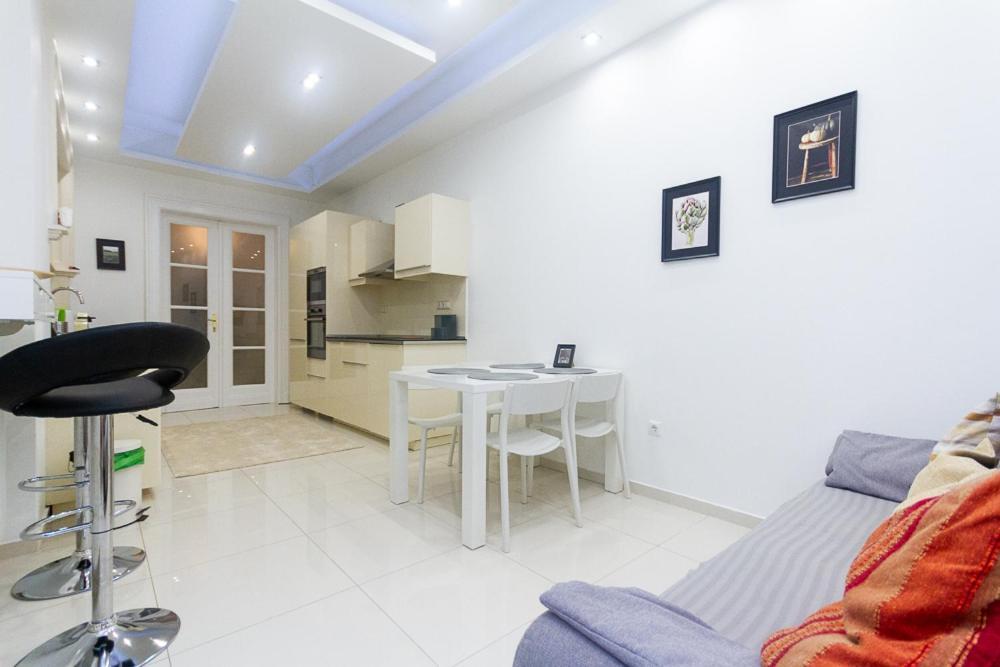 Luxury On Andrassy Avenue - A7 Appartement Boedapest